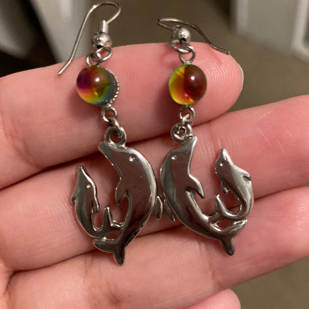 Dolphin Earring in silver tone